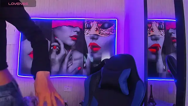 Snapshot of dolly_boob chatting on 02-06-26, 04:19 dolly boob online show from 02-06-26, 04:19