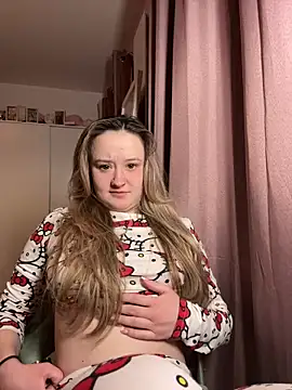 LilyLuck  online show from 12-23-25, 12:22