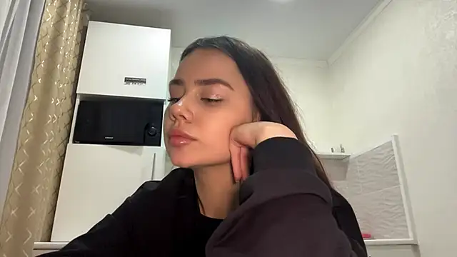 MiloyNoir online show from 12-21-25, 06:20