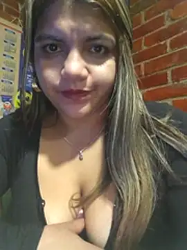 Snapshot of Ivy_enjoy chatting on 06-14-26, 02:24 Ivy enjoy online show from 06-14-26, 02:24