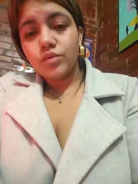 Snapshot of Ivy_enjoy chatting on 06-22-26, 03:25 Ivy enjoy online show from 06-22-26, 03:25