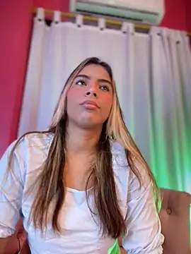 MiaSizzle online show from 02-04-26, 01:28