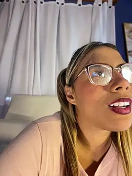 MiaSizzle online show from 02-20-26, 08:00