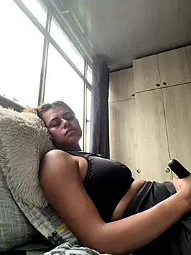 anna-evans09 online show from 01-05-26, 09:51