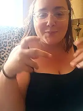 pinkcheetah12 online show from 04-18-26, 04:09