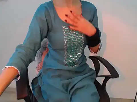 Farhana beautyfull online show from 03-21-26, 04:57