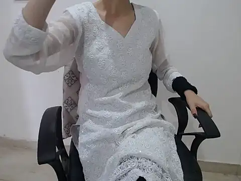 Farhana beautyfull online show from 03-17-26, 04:26