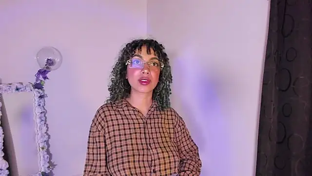 Conejita lis online show from 04-10-26, 03:02