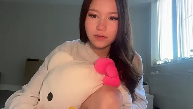 Snapshot of luvvivii chatting on 06-04-26, 12:43 luvvivii online show from 06-04-26, 12:43