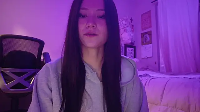 luvvivii online show from 02-11-26, 03:06