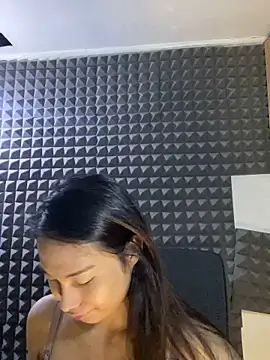 Yourtranscutie21 online show from 03-19-26, 10:04