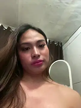 Yourtranscutie21 online show from 12-19-25, 05:00