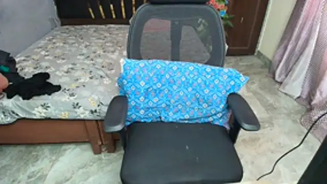 Snapshot of bold-smirthii chatting on 06-10-26, 04:24 bold-smirthii online show from 06-10-26, 04:24