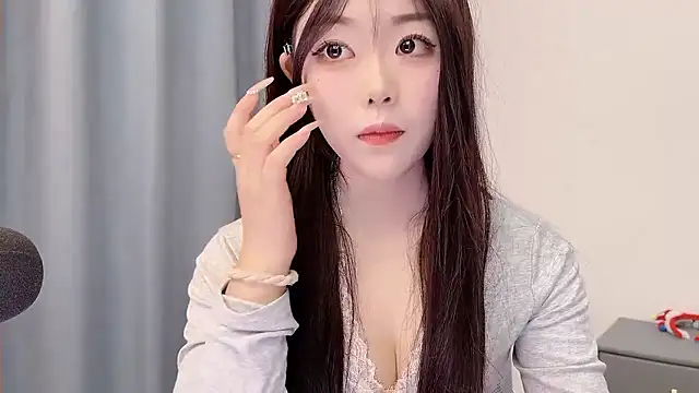 smalldaisy online show from 03-23-26, 02:33