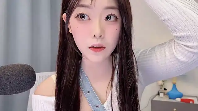 smalldaisy online show from 04-02-26, 02:41