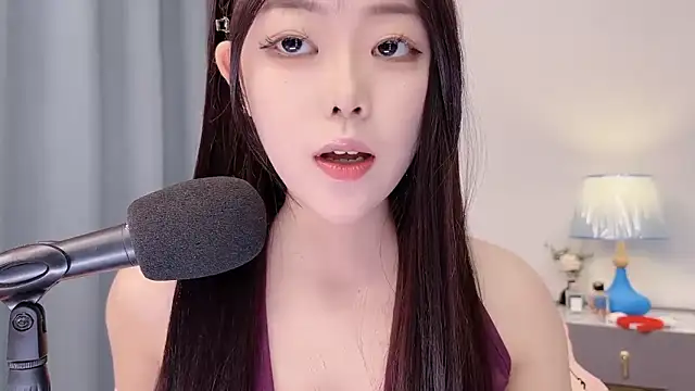 smalldaisy online show from 04-13-26, 02:48