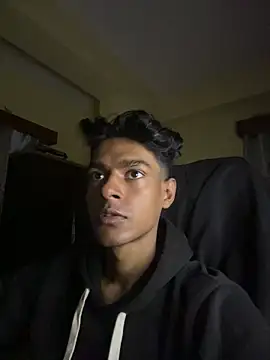 Snapshot of tooexpensive chatting on 02-15-26, 02:16 tooexpensive online show from 02-15-26, 02:16