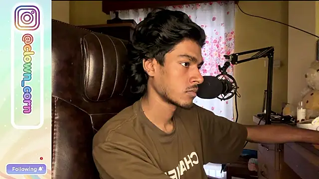 Snapshot of tooexpensive chatting on 02-01-26, 01:48 tooexpensive online show from 02-01-26, 01:48