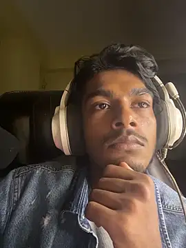 Snapshot of tooexpensive chatting on 02-04-26, 07:31 tooexpensive online show from 02-04-26, 07:31