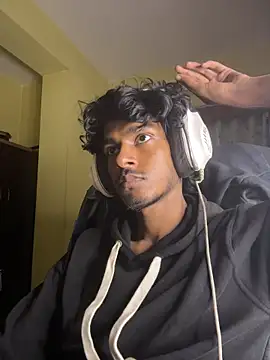 Snapshot of tooexpensive chatting on 02-10-26, 06:07 tooexpensive online show from 02-10-26, 06:07