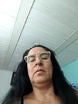 Snapshot of KiaraFoster chatting on 01-08-26, 02:17 KiaraFoster online show from 01-08-26, 02:17