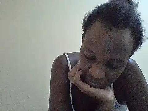 SimplyHer online show from 12-23-25, 05:18