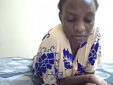 SimplyHer online show from 12-22-25, 04:18