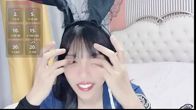 zhnmjx2025 online show from 12-22-25, 03:45