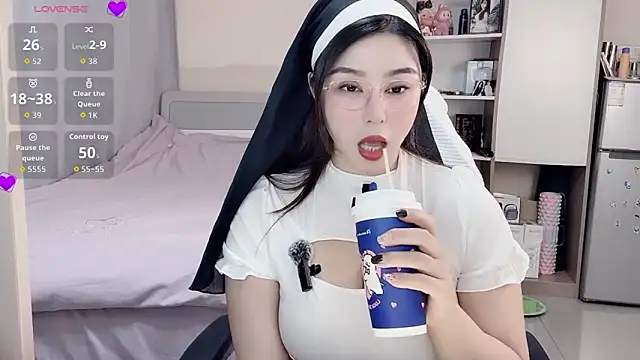 Ogravity  online show from 02-04-26, 06:41