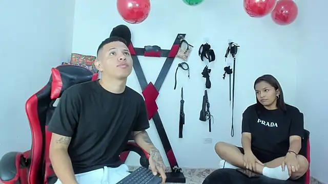 Snapshot of Three_Ways_to_Love chatting on 12-22-25, 12:05 Three Ways to Love online show from 12-22-25, 12:05