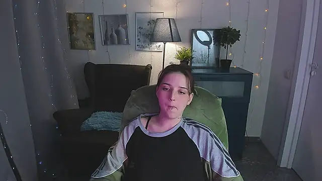 SarahShelby online show from 06-13-26, 05:00