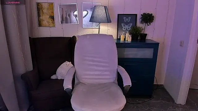 SarahShelby online show from 02-19-26, 06:32