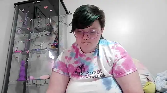 Snapshot of Pupghostt chatting on 02-23-26, 04:40 Pupghostt online show from 02-23-26, 04:40