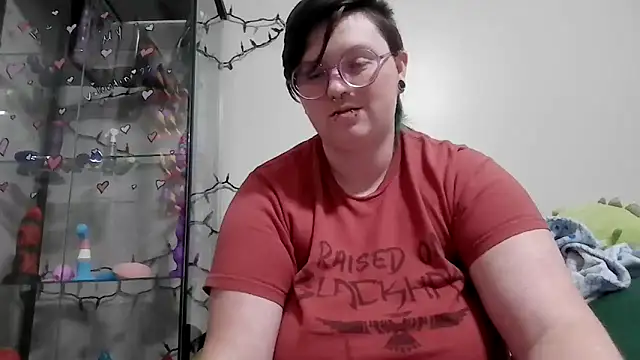 Snapshot of Pupghostt chatting on 02-09-26, 06:17 Pupghostt online show from 02-09-26, 06:17