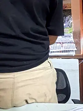 angelm123456 online show from 12-22-25, 03:45