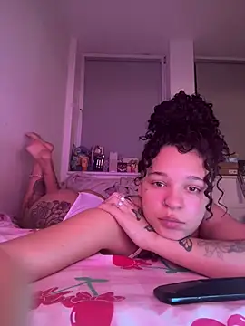 Snapshot of urprettygirlleenay chatting on 02-09-26, 07:56 urprettygirlleenay online show from 02-09-26, 07:56