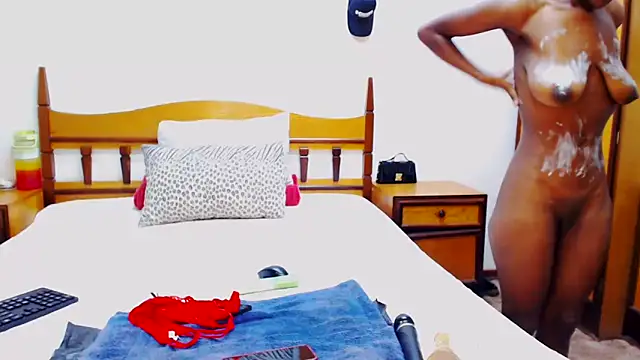 DarkAfricanLadyxx online show from 02-17-26, 07:44