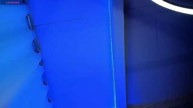 ManuelaEvans  online show from 04-22-26, 11:00