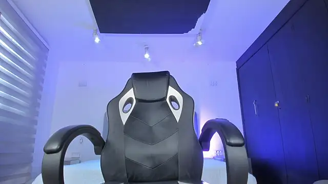 Snapshot of ManuelaEvans_ chatting on 01-11-26, 08:49 ManuelaEvans online show from 01-11-26, 08:49