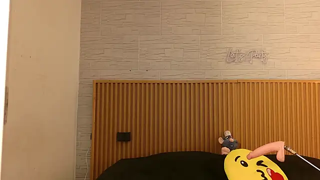 Electra Joness online show from 01-18-26, 12:03