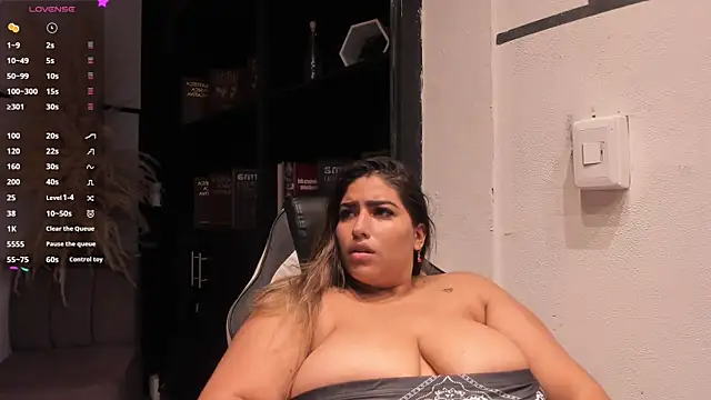 AmbarBrownn  online show from 03-23-26, 09:03