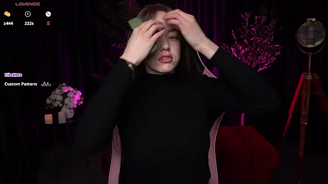 Velouraa online show from 03-12-26, 10:36