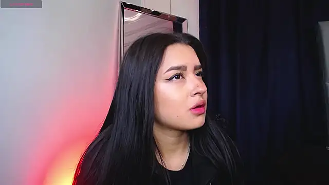 Emilyy05  online show from 03-26-26, 01:04