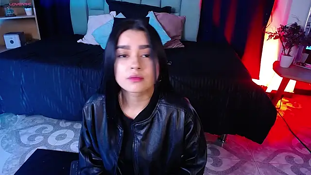 Emilyy05  online show from 01-08-26, 03:12