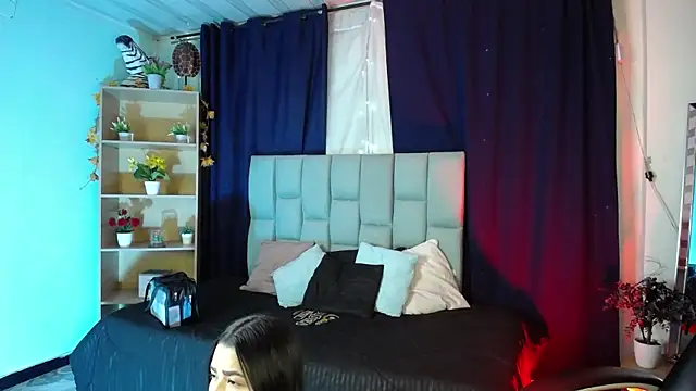 Emilyy05  online show from 01-06-26, 03:10