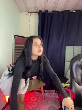 Emilyy05  online show from 04-14-26, 01:10