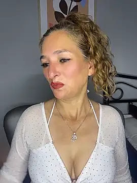 Snapshot of JennaMilf_ chatting on 05-11-26, 06:05 JennaMilf online show from 05-11-26, 06:05