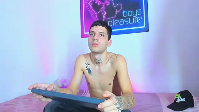 Pleasure boys hot online show from 04-09-26, 06:36