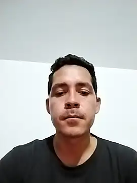 Snapshot of Lukas-thiago chatting on 12-19-25, 11:51 Lukas-thiago online show from 12-19-25, 11:51