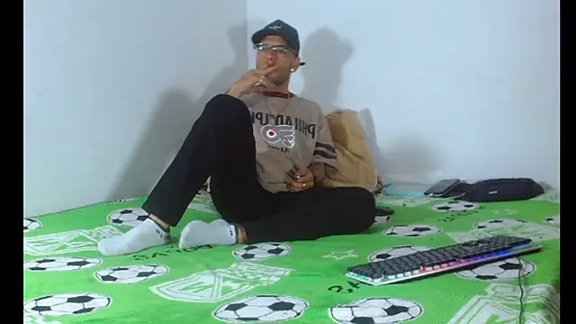 Snapshot of Alphamaster_92 chatting on 04-23-26, 10:22 Alphamaster 92 online show from 04-23-26, 10:22